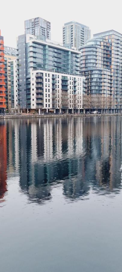 Luxury Waterside Apartment Canary Wharf Londýn Exteriér fotografie